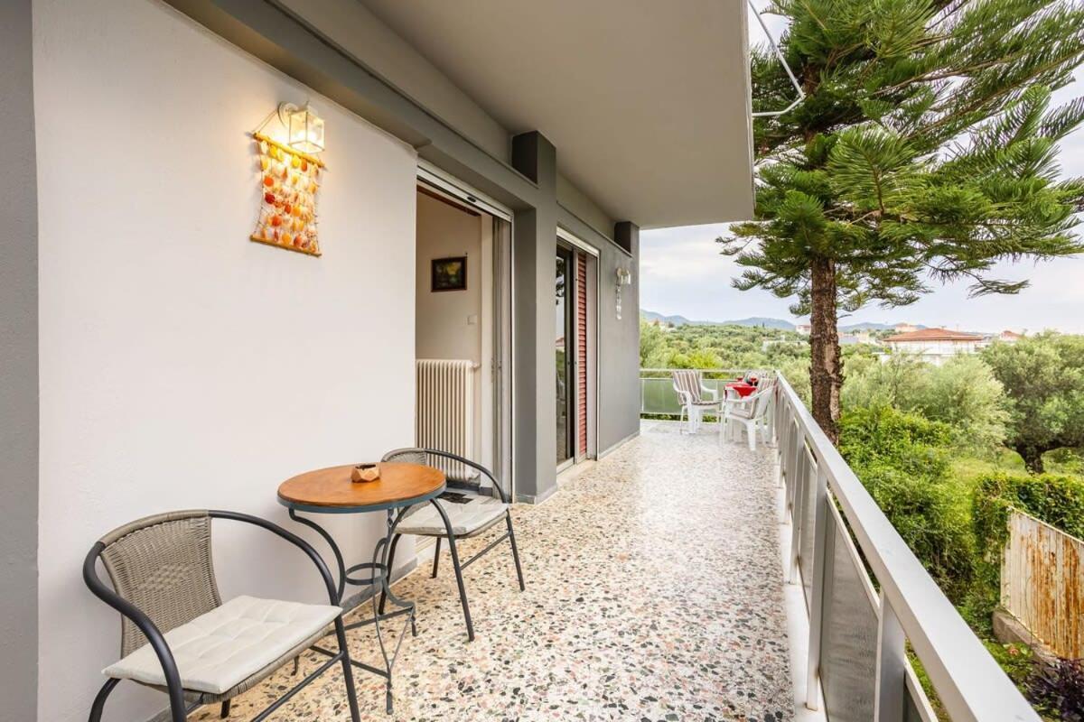 Seaside Family Haven - Avia'S Spacious Getaway Exterior foto